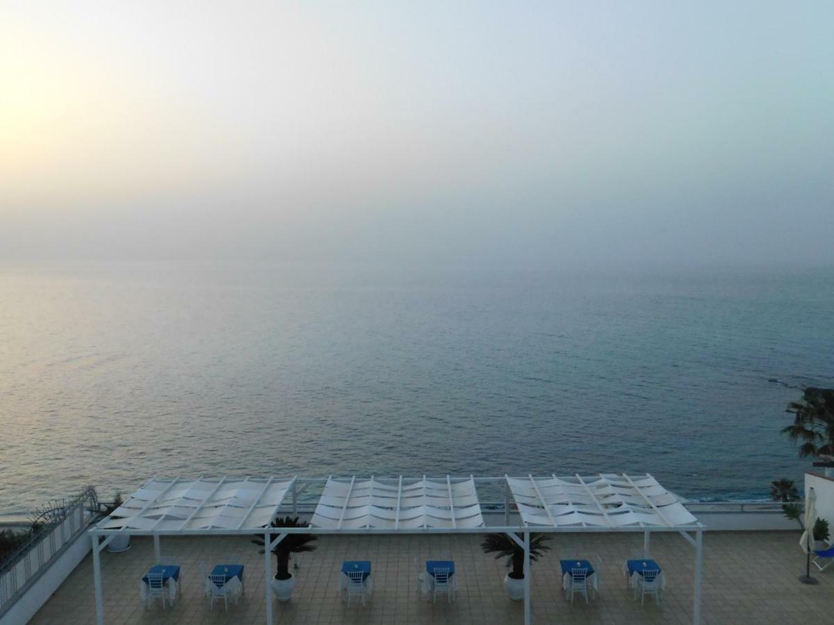 La Porta Del Mare Hotel Tropea Exterior photo